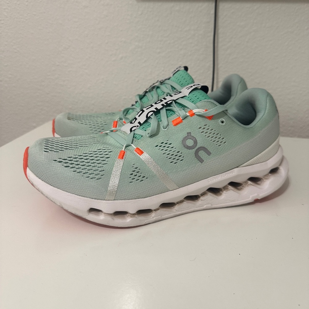 On Clould cloudsurfer